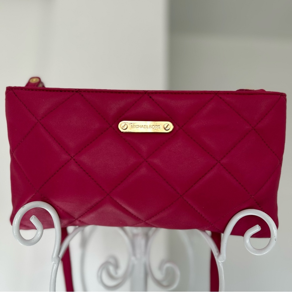 Michael Kors pink B1203 shoulder bag. - Picture 9 of 14